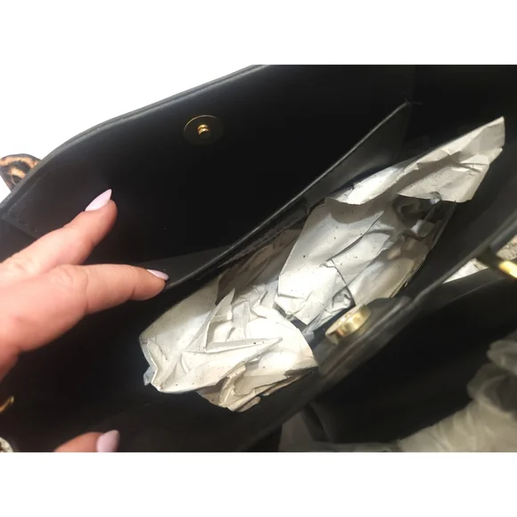 🆕️ NWT! Steve Madden Black Purse with Leopard Scarf & Matching Makeup Bag - Picture 10 of 14